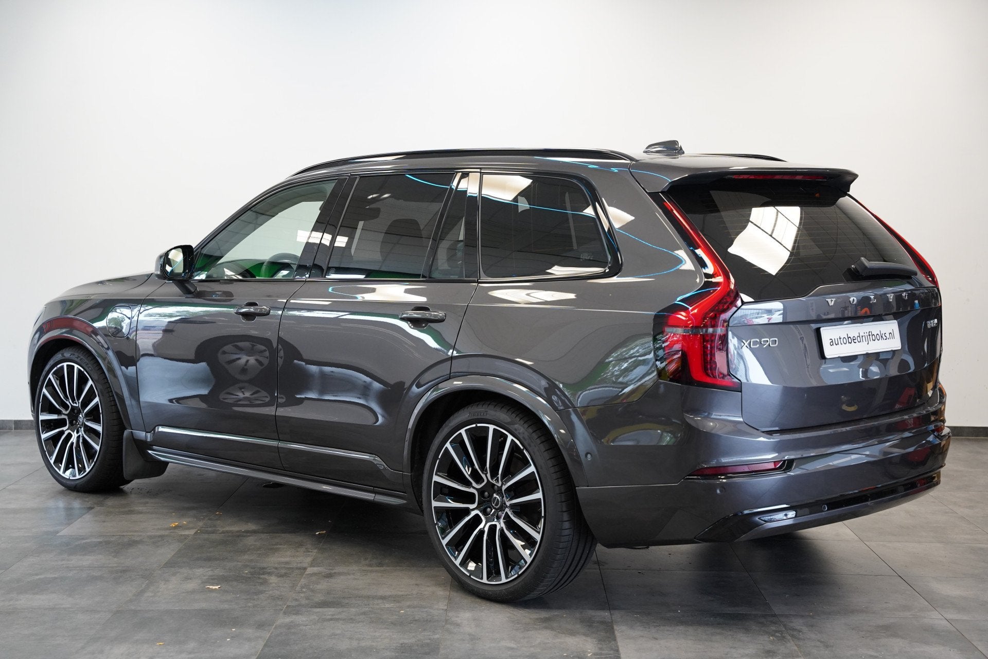 Volvo XC90 2.0 T8 Plug-in hybrid AWD Ultra Dark Panoramadak, Auto's, 12 maanden, Gebruikt, Zwart, 4 cilinders