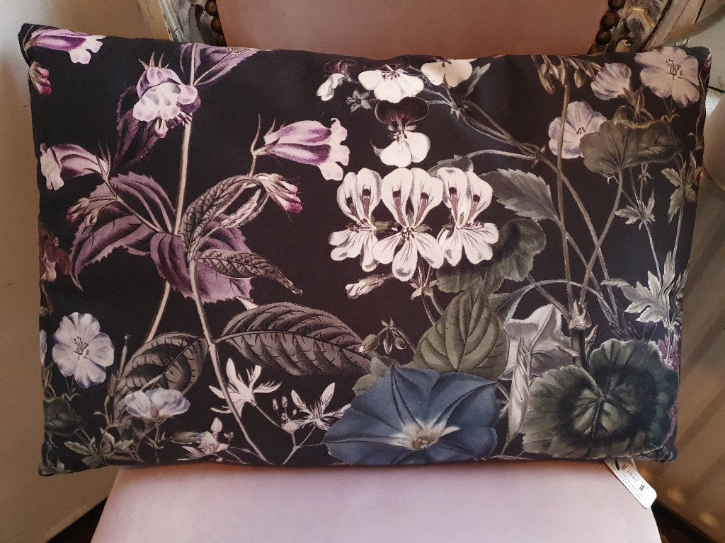 Kussen met bloemen Nieuw, Huis en Inrichting, Woonaccessoires | Kussens, *, *, Nieuw, Ophalen of Verzenden