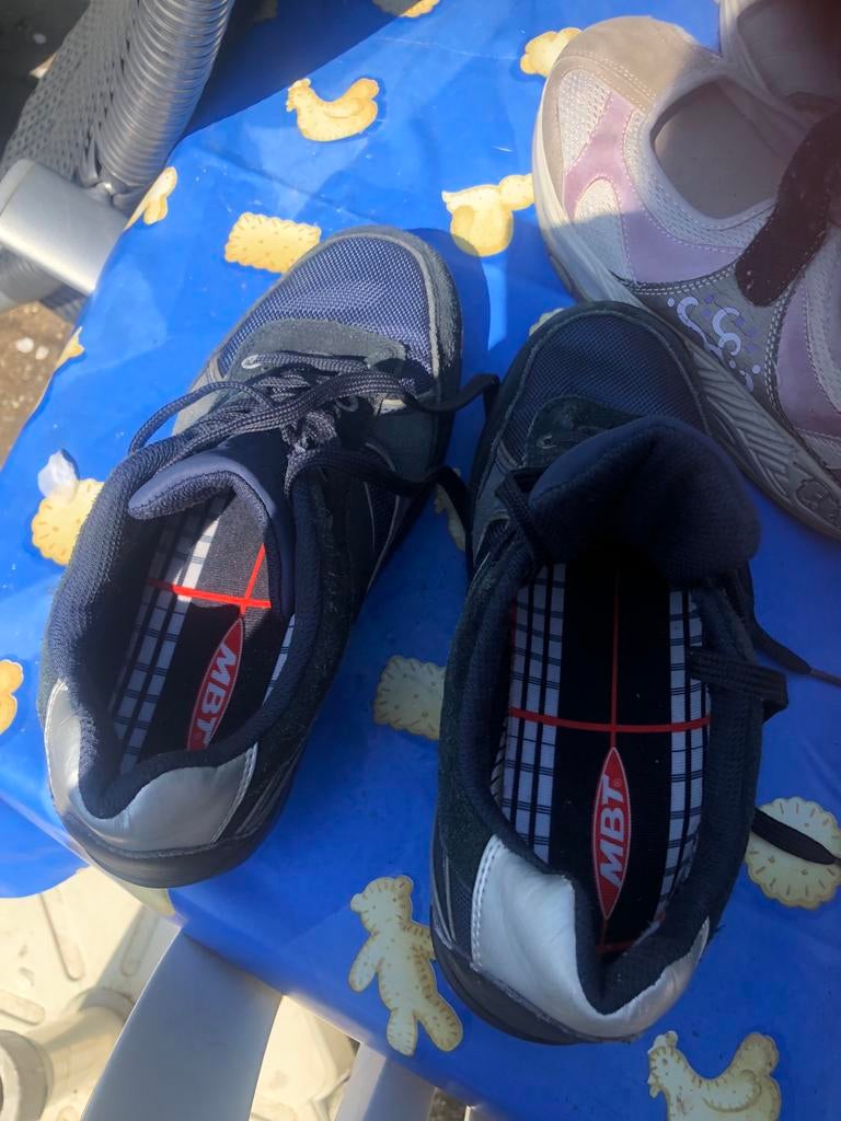 MBT schoenen in goede conditie, maat 38/39, Ophalen of Verzenden, Gedragen, Zwart, Sportschoenen