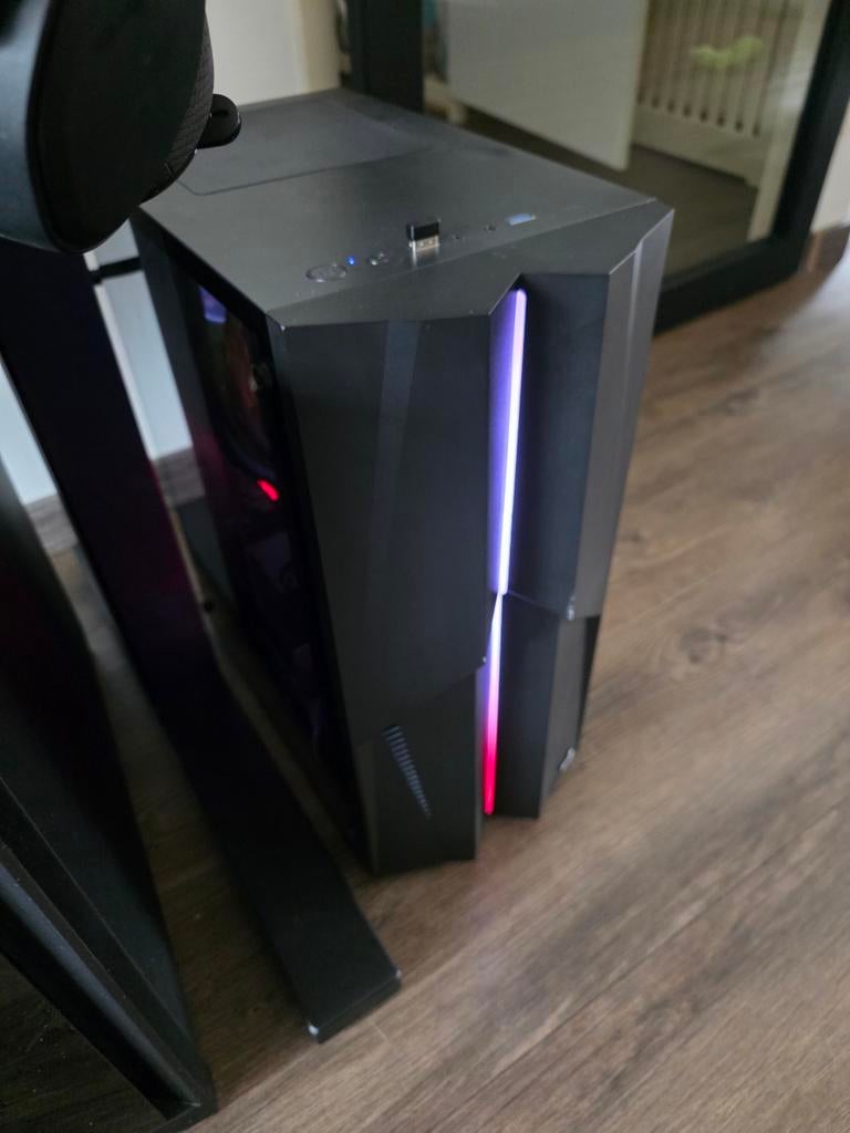 Game PC: Ryzen 7 2700X, 32GB RAM, RX 5700 XT, Ophalen, Gebruikt, 32 GB, Zelf gebouwde pc