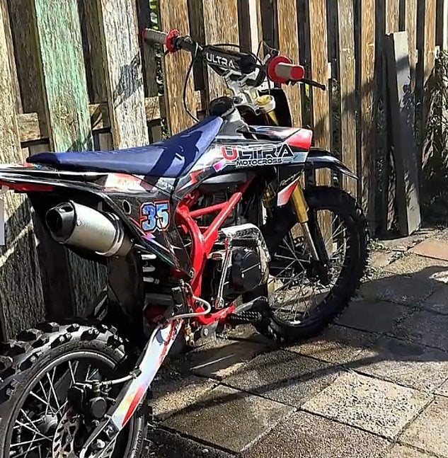 crossmotor 125cc 4takt, Ophalen, 125 cc, Zo goed als nieuw, Ultra Motocross