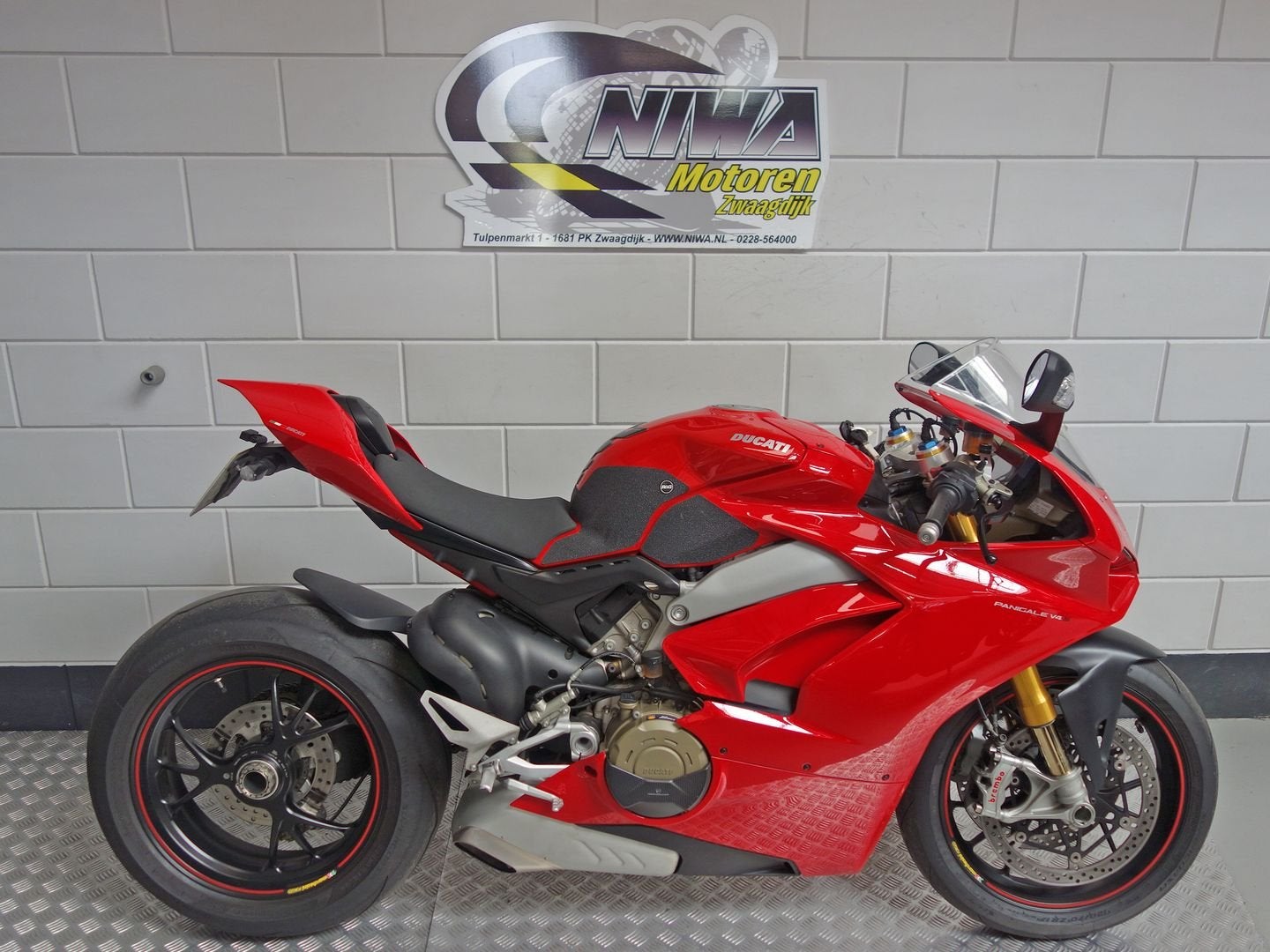 DUCATI PANIGALE V4 S, DUCATI, 4 cilinders, Motorrijbewijs A, Bedrijf
