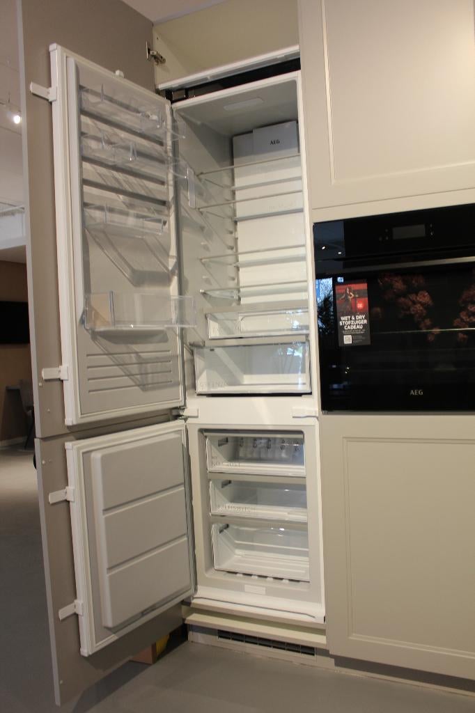 PU21 Stijlvolle landelijke hoekkeuken met luxe afwerking, Huis en Inrichting, Keuken | Complete keukens, Ophalen, Hoekkeuken, Nobilia-Werke J. Stickling GmbH & Co. KG