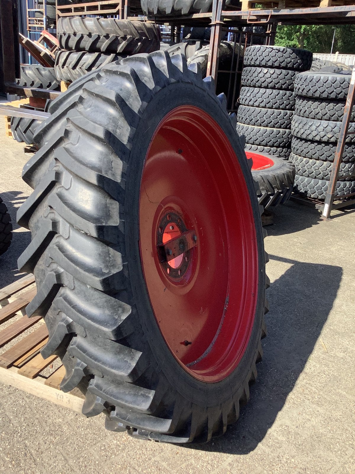 Michelin agribib 340/85R46 13.6R46 op dubbele montage velg, Zakelijke goederen, Agrarisch | Onderdelen | Banden, Velgen en Assen