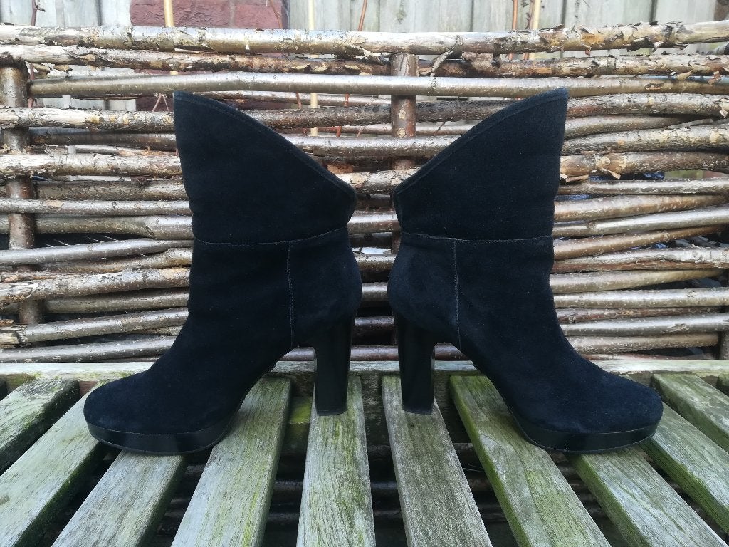 UGG Dandylion II Laarzen Suède Zwart Gevoerd maat 37, Hoge laarzen, UGG, Zwart, Ophalen of Verzenden