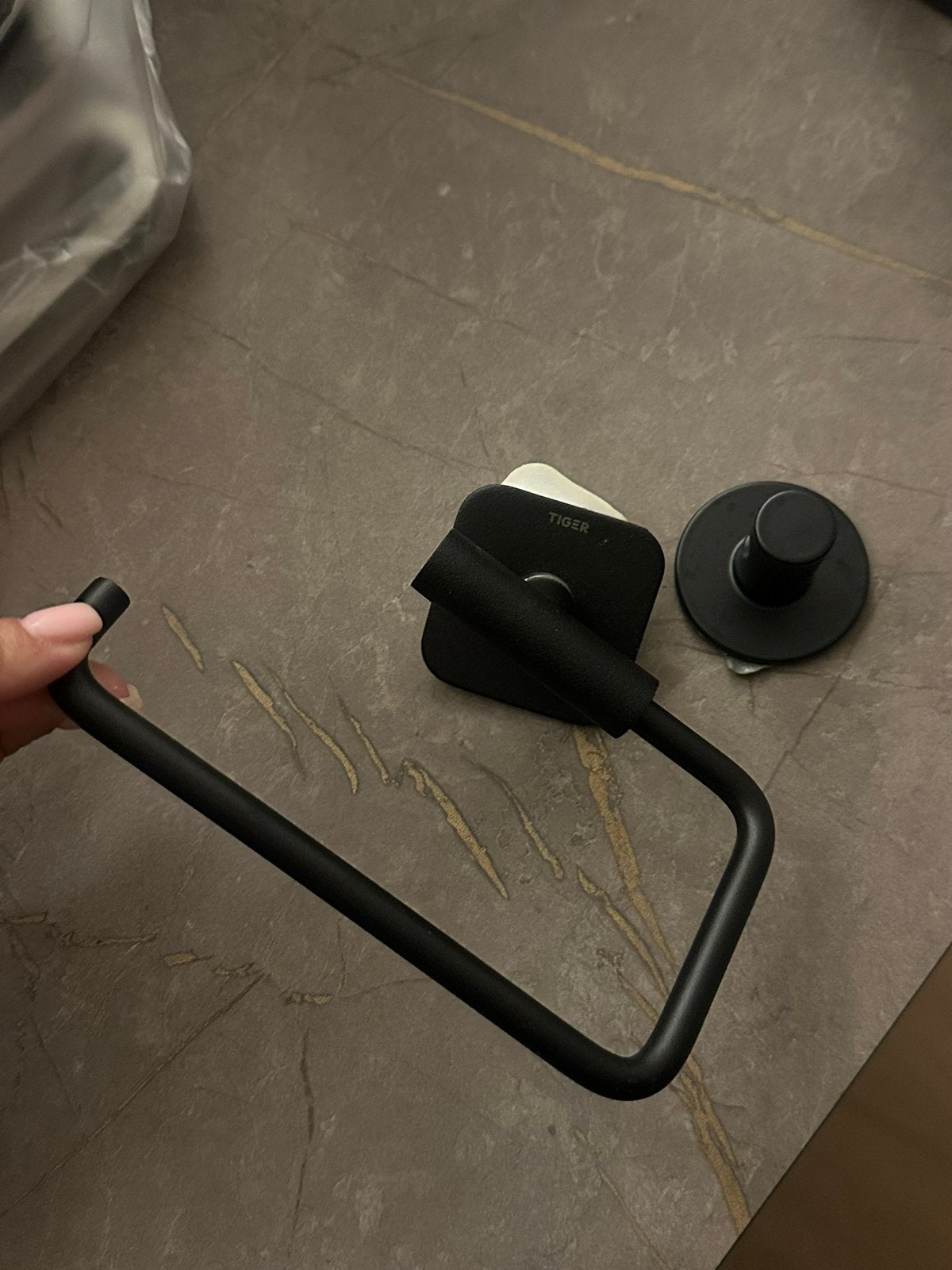 Tweemaal Tiger wc rolhouder en handdoekhouder, Ophalen, Zo goed als nieuw, Toilet