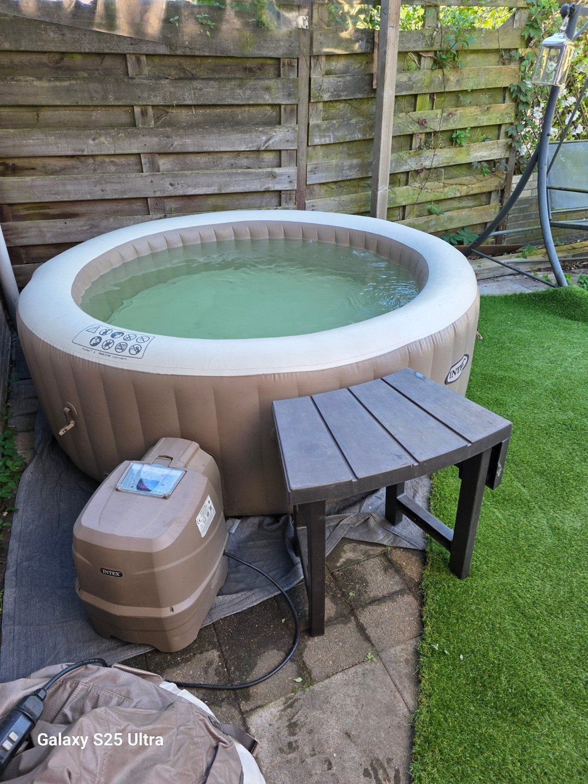 Intex Opblaasbare Jacuzzi - Zo goed als nieuw, Ophalen of Verzenden, Zo goed als nieuw, Filter, Opblaasbaar