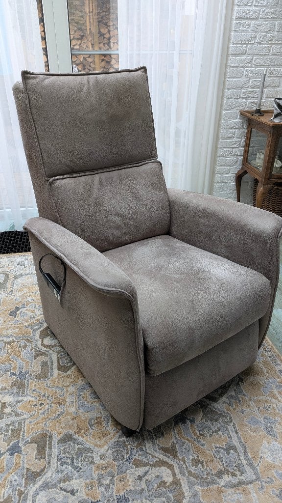 2  X  Microlederen relaxfauteuils elektrische sta op stoelen, Huis en Inrichting, Fauteuils, Gebruikt, Klassiek, Ophalen of Verzenden