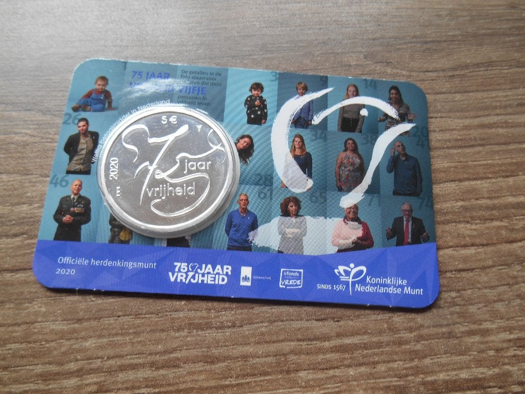 75 jaar vrijheid vijfje Unc coincard, Ophalen of Verzenden, Overige landen, 5 euro