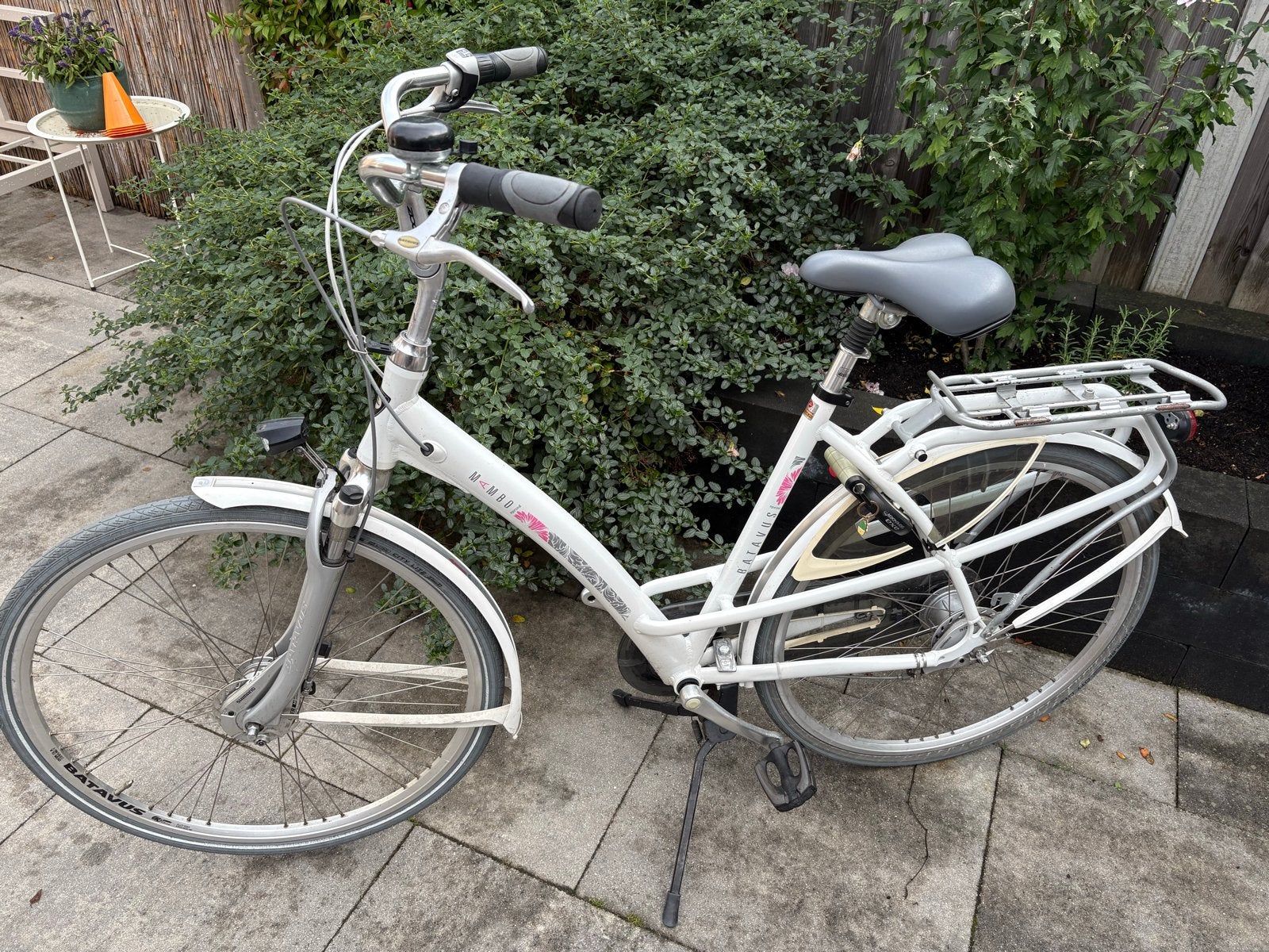 Foto 11 van Batavus damesfiets, frame 53 cm, met handrem