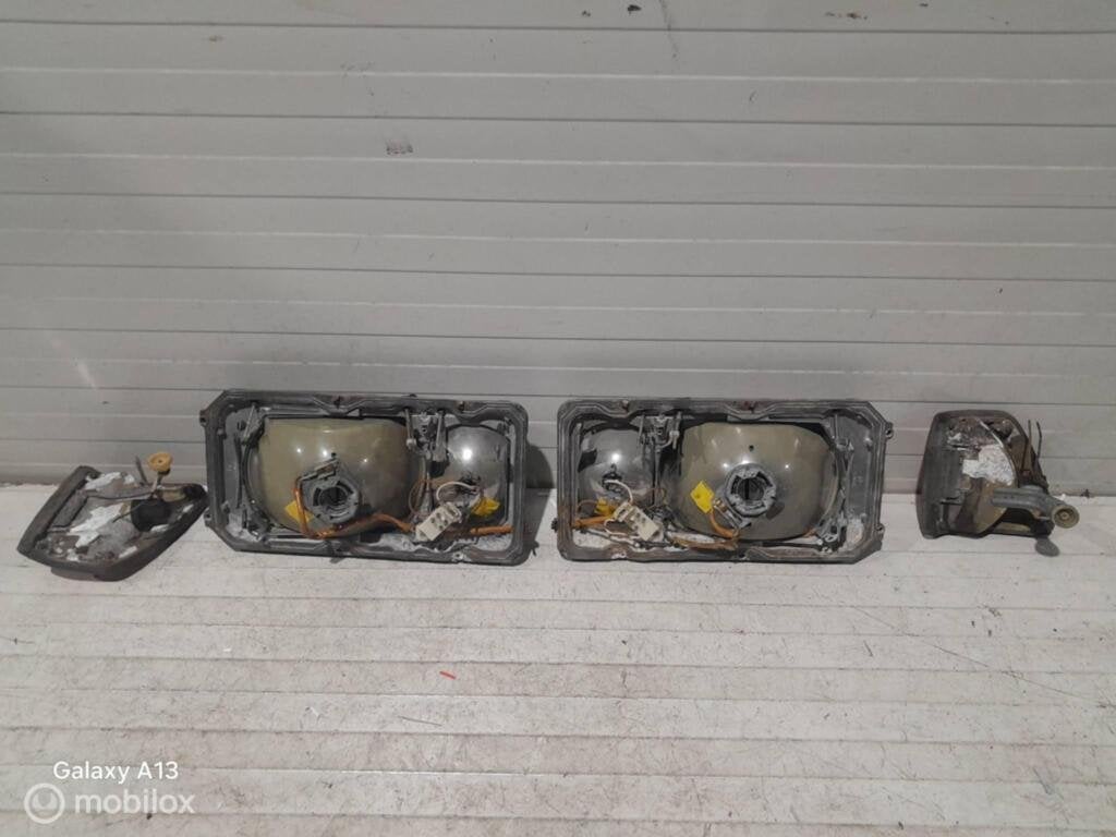 Koplamp Mercedes W116 1305543055, Gebruikt, Ophalen of Verzenden