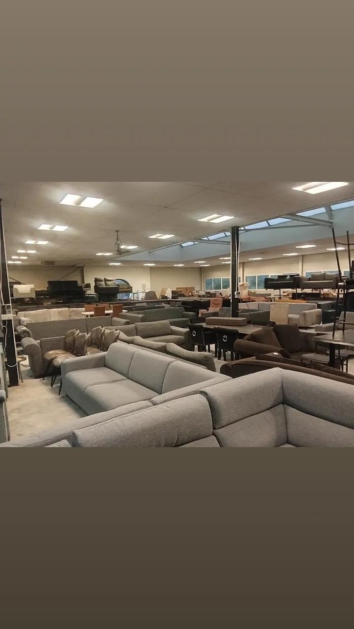 stoelen - banken - hoekbanken - tafels - meubel kringloop, ., Ophalen of Verzenden, Zo goed als nieuw, .