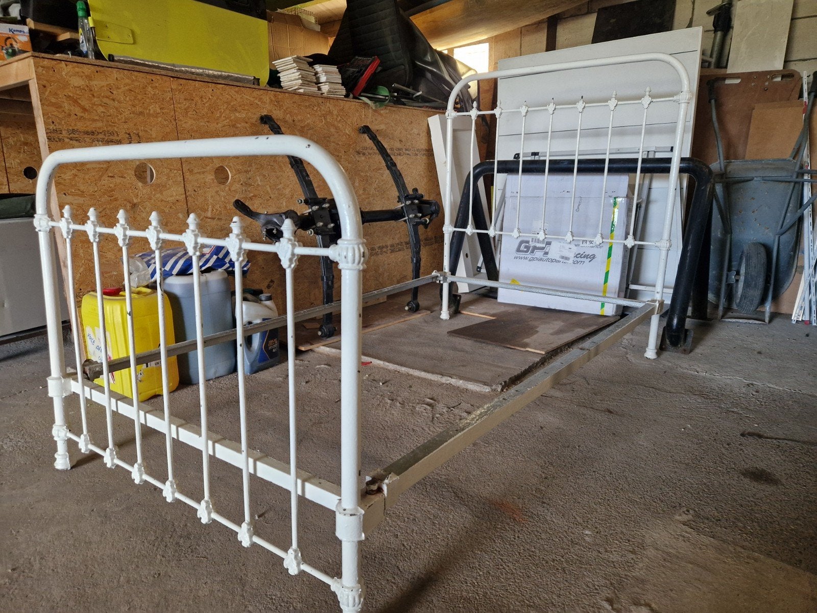 brocante  bedframe, Antiek en Kunst, Antiek | Meubels | Bedden, Ophalen