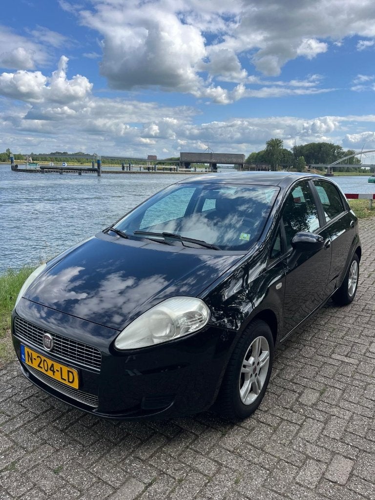 Fiat Punto Grande 1.4 5DR 2009 Zwart, Auto's, Voorwielaandrijving, Stof, Zwart, 4 cilinders