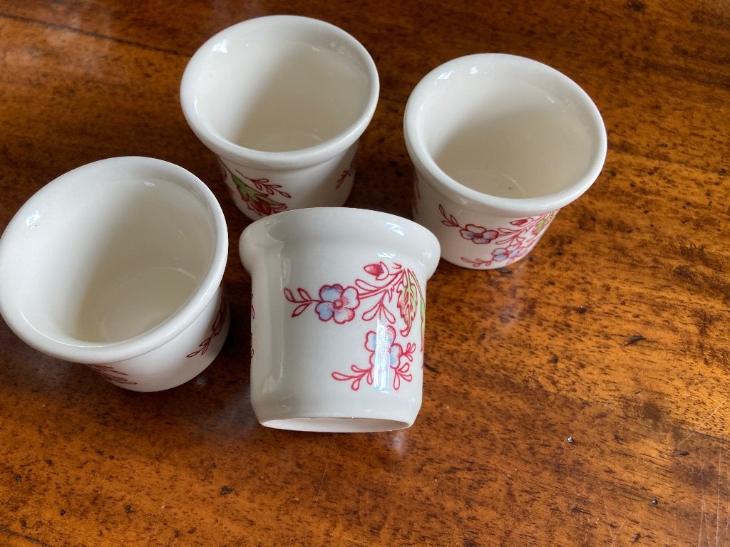 Eierdopjes 4 stuks rose chintz, Overige typen, Ophalen of Verzenden, Zo goed als nieuw, Overige stijlen