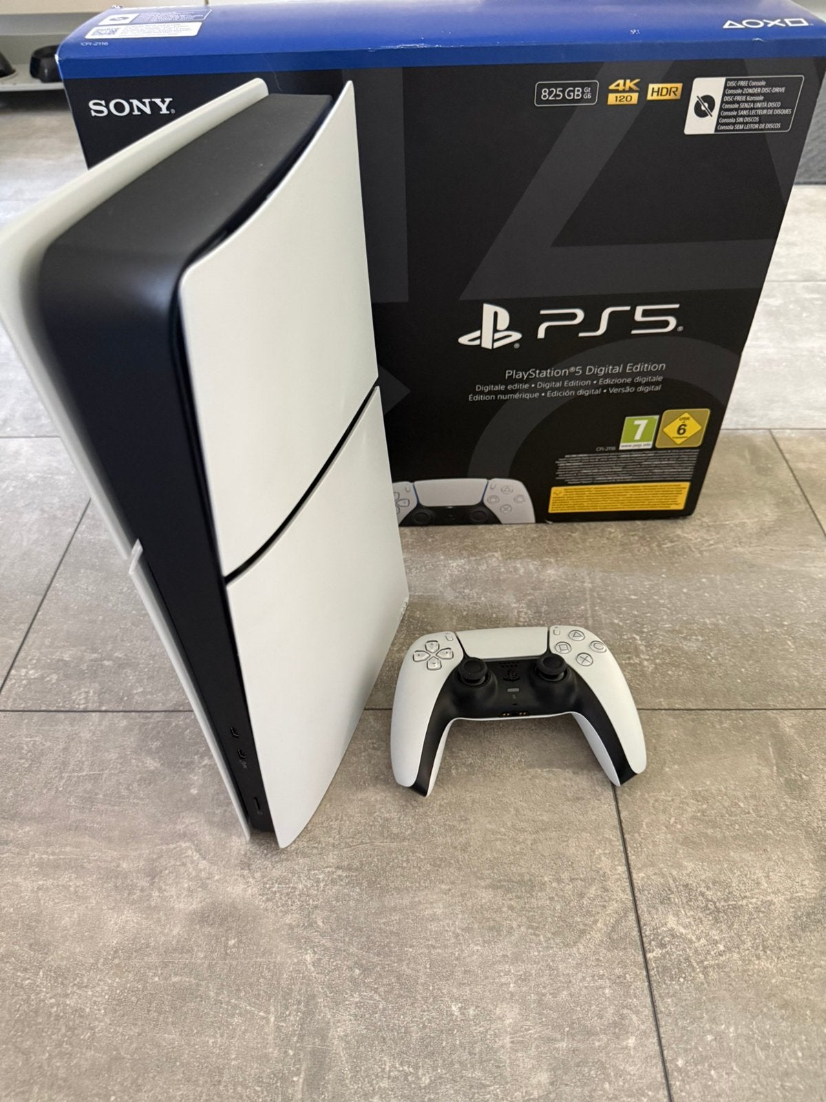 PlayStation 5 slim inclusief controller, Spelcomputers en Games, Spelcomputers | Sony PlayStation 5, Ophalen of Verzenden, Zo goed als nieuw
