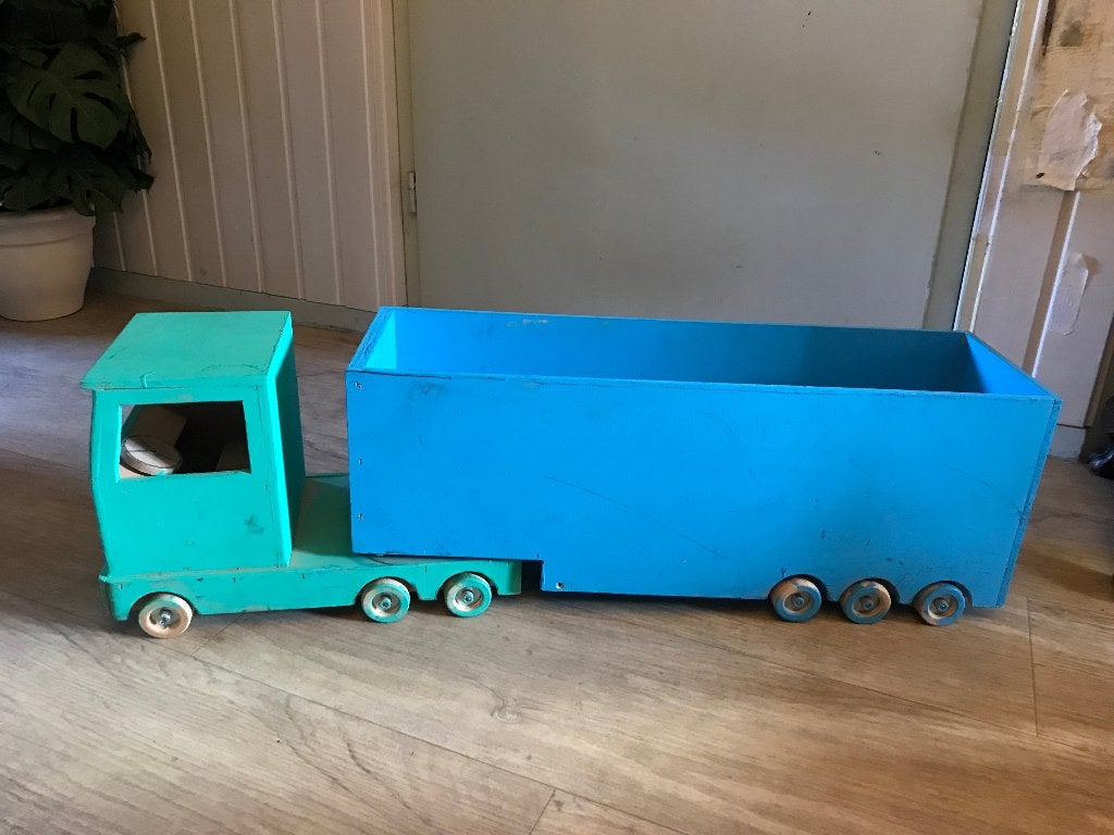 Houten Vrachtwagen., Ophalen, Zo goed als nieuw, Rij- of Hobbelspeelgoed