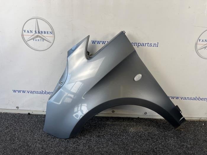 Scherm links-voor van een Mercedes Vito (7992), Auto-onderdelen, Gebruikt, -, -, 3 maanden garantie