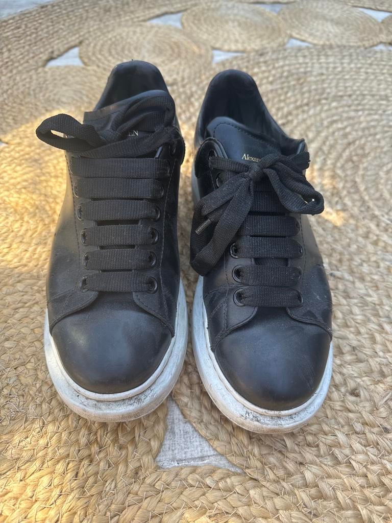 Alexander McQueen Sneakers Zwart Maat 39, Ophalen of Verzenden, Zo goed als nieuw, Schoenen
