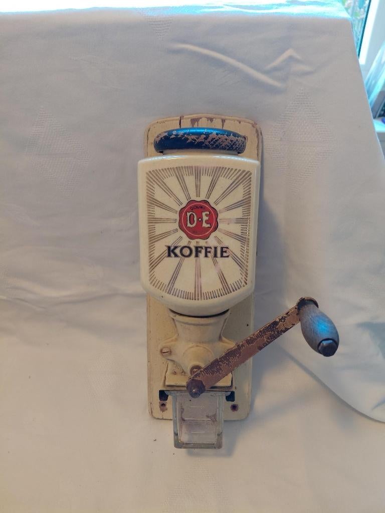 DE koffiemolen porselein, Ophalen