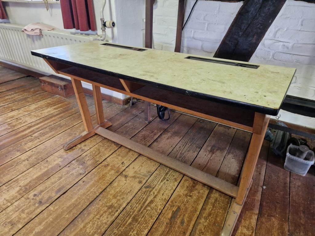 Vintage schoolbank / bureau met opbergruimte, Ophalen