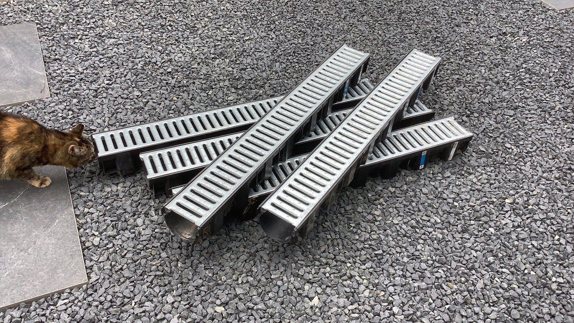 Drainage goten 5 stuks nieuw, Ophalen, Zo goed als nieuw