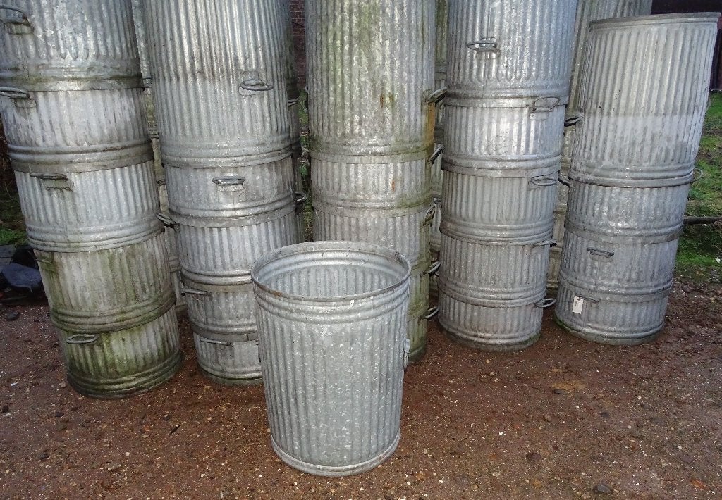 nog 8 zinken tonnen ton vat vaten plantenbak vuilnisemmer, Ophalen