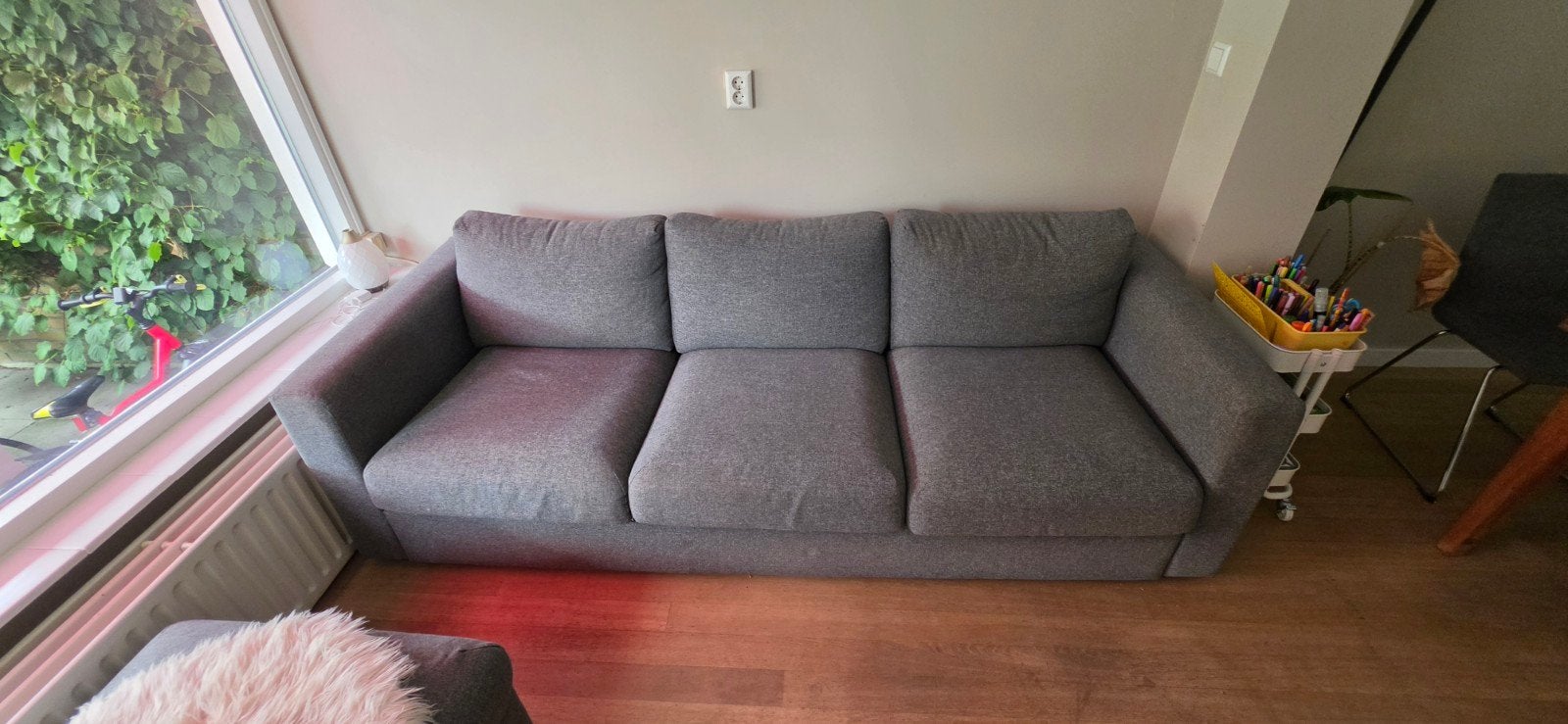 Comfortabele grijze driezitsbank, Huis en Inrichting, Banken | Bankstellen, Ophalen, Gebruikt, Driepersoons, 75 tot 100 cm