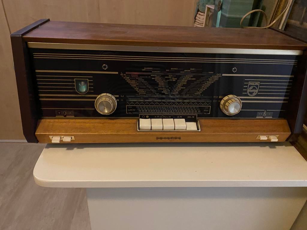 Buizenradio phillips, Ophalen