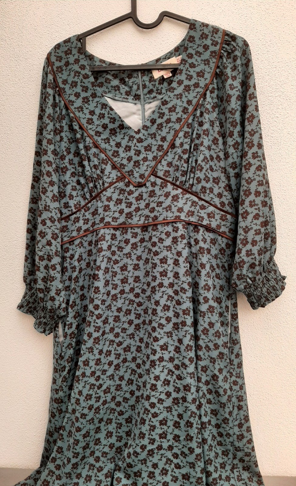 Louche Bloemenjurk Maat L, Kleding | Dames, Jurken, Louche, Ophalen of Verzenden, Maat 38/40 (M), Blauw