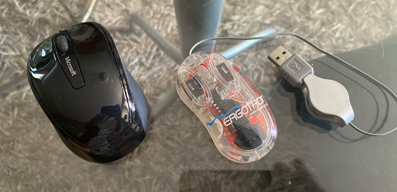 MICROSOFT BLUETOOTH & USB MUIS, Computers en Software, Muizen, Ophalen, Zo goed als nieuw, Draadloos, Rechtshandig