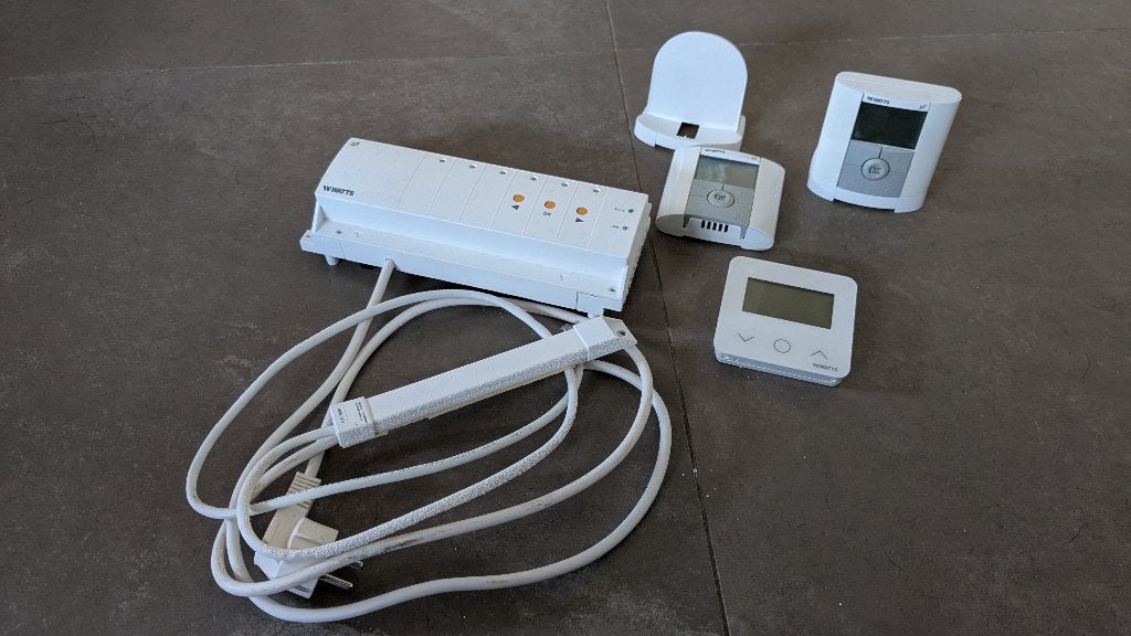 WATTS Draadloze vloerverwarming regeling en thermostaten, Doe-het-zelf en Verbouw, Ophalen of Verzenden, Gebruikt