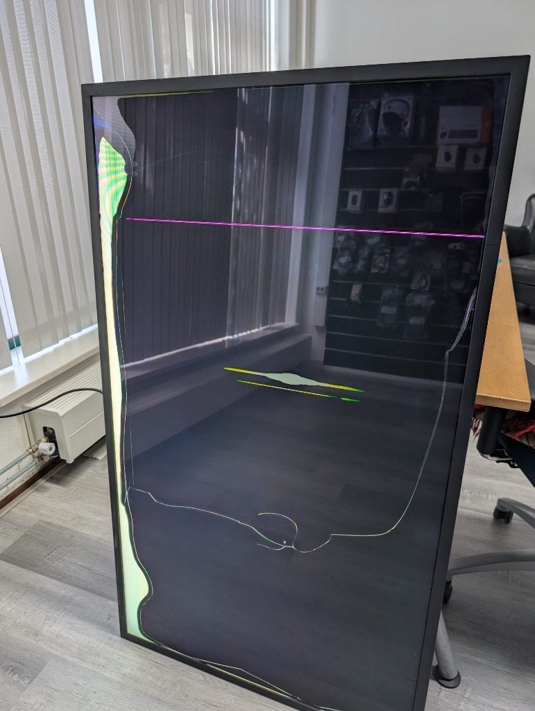 SamsungOM55N professioneelDigitalSignage display Schermschde, Ophalen of Verzenden, Niet werkend