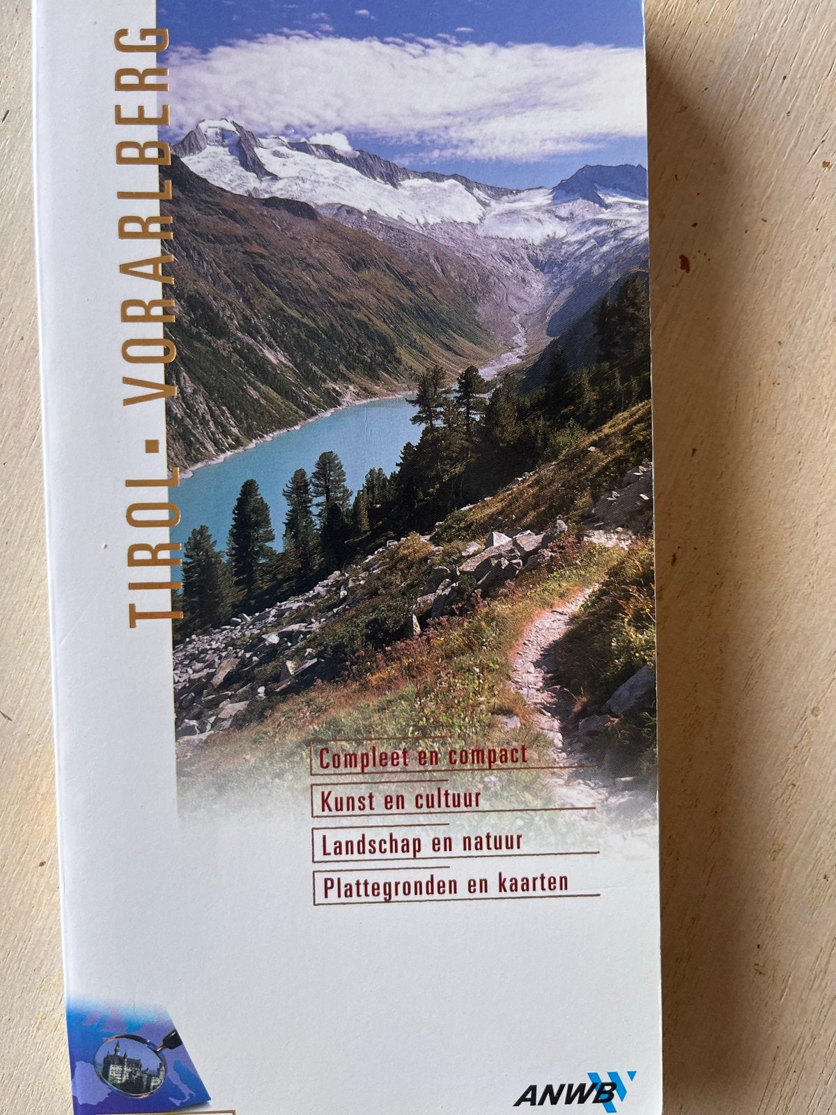 ANWB Reisgids Tirol - Vorarlberg: Compleet en Compact, Gelezen, Europa, Ophalen of Verzenden, Reisgids of -boek