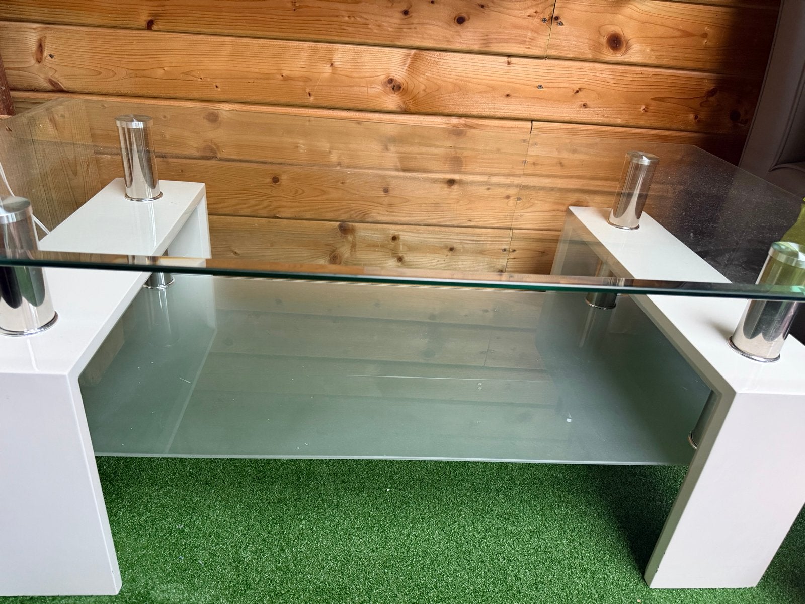 Glazen salontafel met witte poten, Ophalen, 50 – 75, 50 tot 100 cm, 100 tot 150 cm