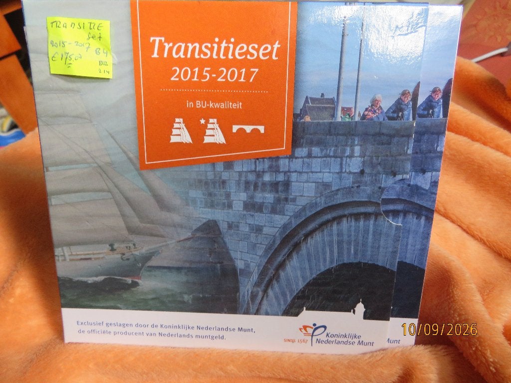 No.245- Transitieset 2015-217  Met 5x set in    In BU, Ophalen of Verzenden, Koningin Beatrix, Euro's, Setje