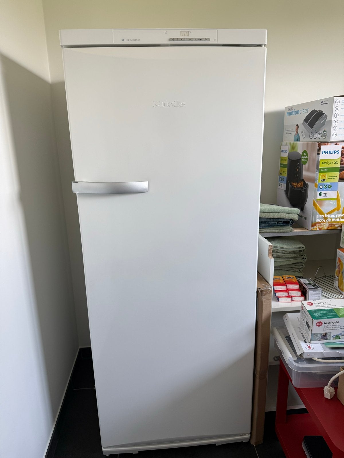 Miele Vrieskast met No Frost - Zo goed als nieuw, Ophalen of Verzenden, Zo goed als nieuw