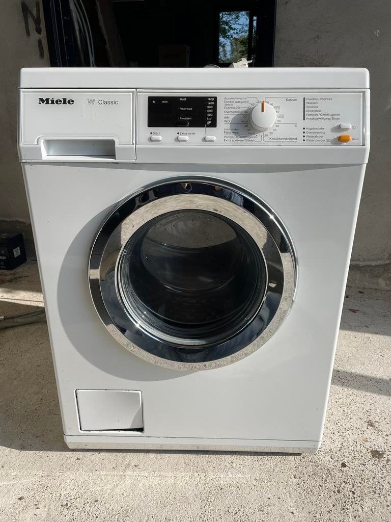 Miele wasmachine W classic, Witgoed en Apparatuur, Wasmachines, Ophalen, Gebruikt, Handwasprogramma, Voorlader