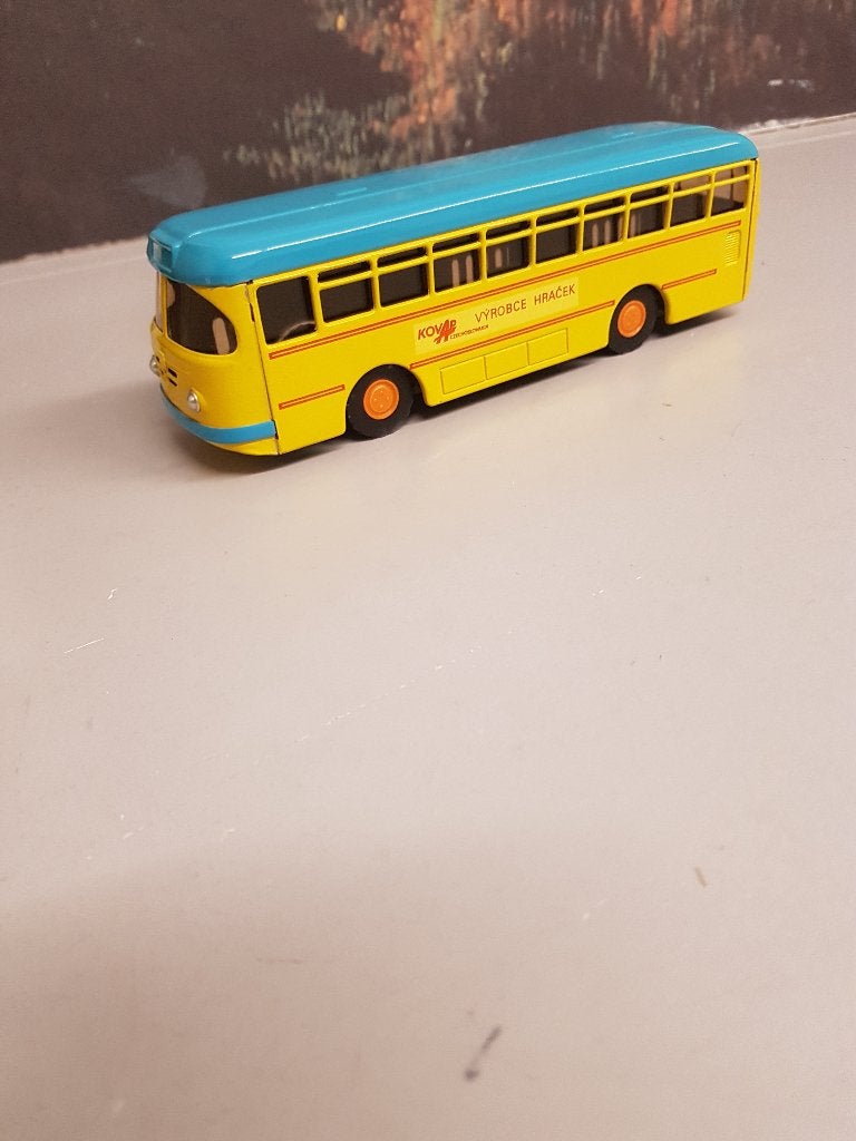 Te koop Tjechiesche Autobus 1/50 bijzonder model, Ophalen of Verzenden, Nieuw, Bus of Vrachtwagen