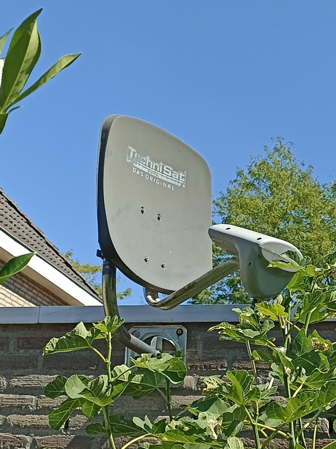TechniSat Multytenne 4 satellieten met beugel en 20m kabel, Ophalen, Overige merken