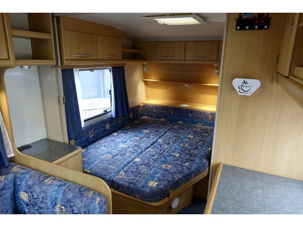 Adria Unica 432 PX Mover Voortent Nieuwstaat!, Caravans en Kamperen, Caravans, Bedrijf, Treinzit, 750 - 1000 kg, Overige typen