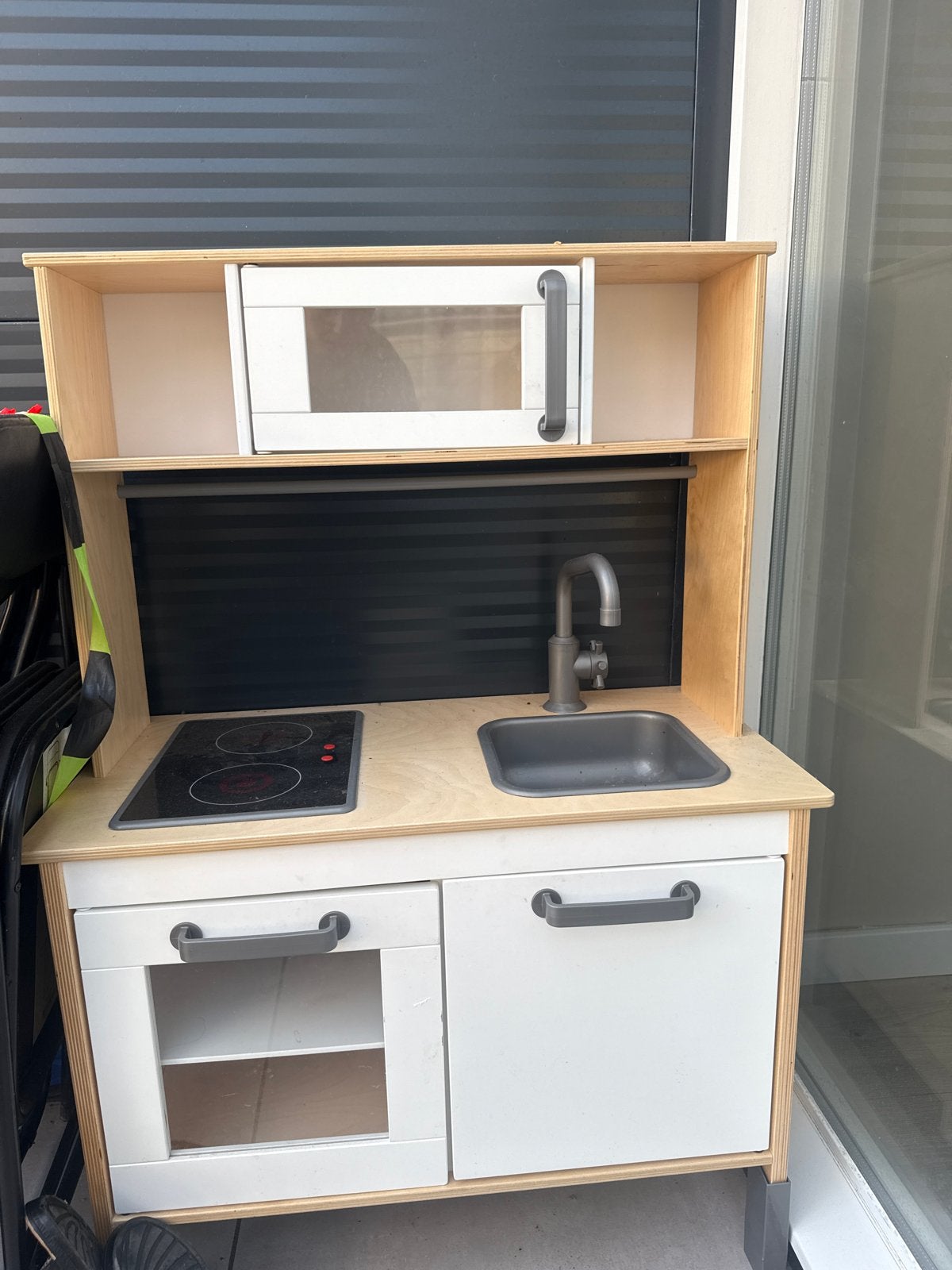 Ikea kinderkeuken met enkele kleine beschadigingen, Kinderen en Baby's, Speelgoed | Houten speelgoed, Ophalen, Gebruikt, Meubelstuk of Keukentje