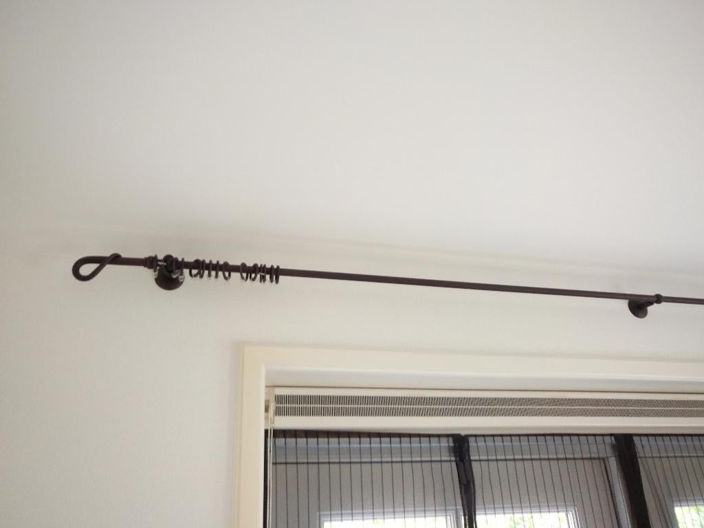 Donkerbruine metalen gordijn roede 2.49 m, Ophalen, Gebruikt, 200 cm of meer