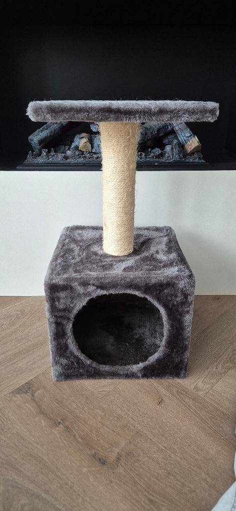Grijze krabpaal met opening / huisje / mand, Ophalen, Gebruikt, Krabpaal