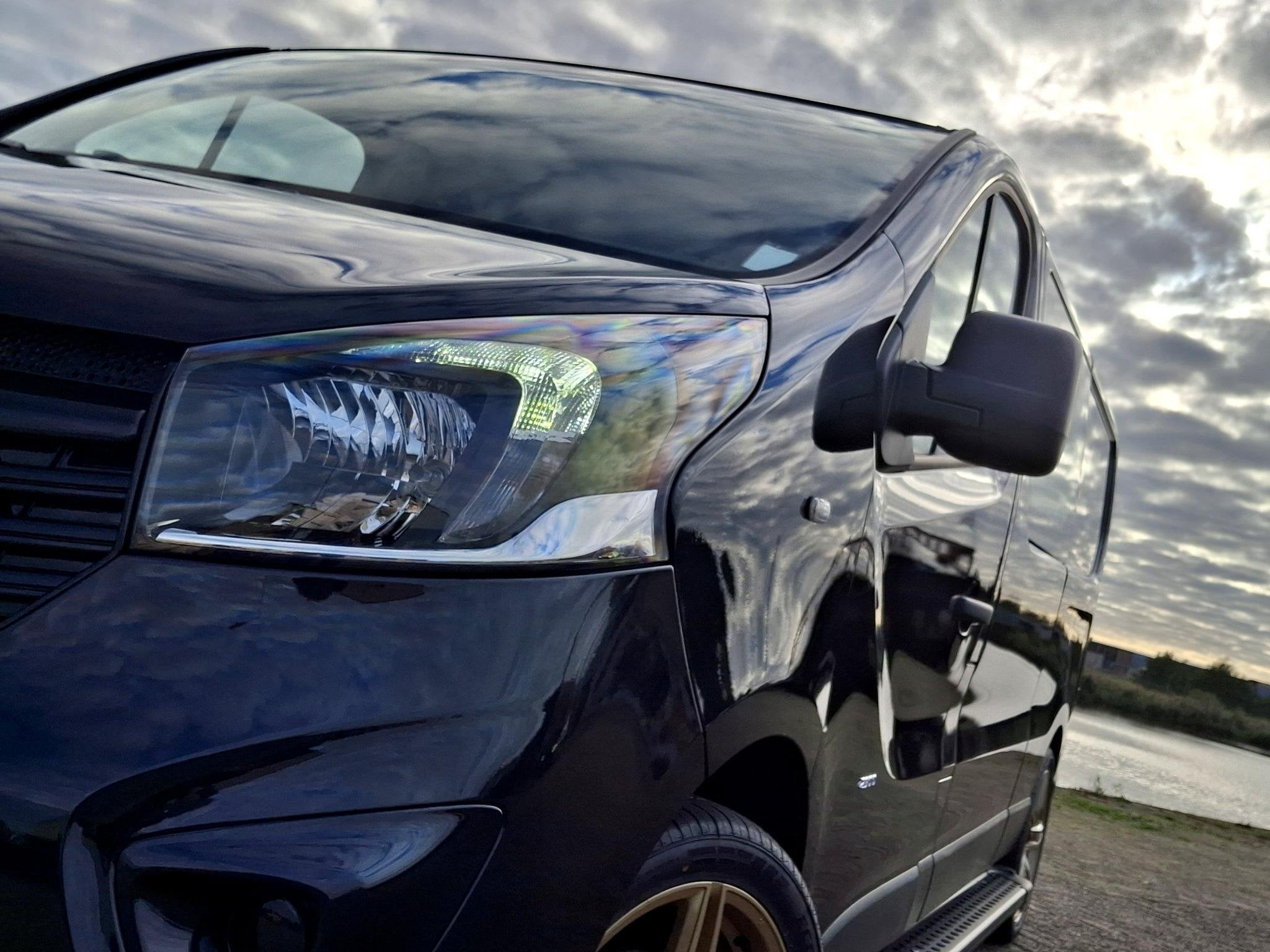Opel Vivaro 1.6 CDTI L2H1 DC 125PK | LEDER | 5P | CAMERA | C, Auto's, Voorwielaandrijving, Gebruikt, Euro 6, 4 cilinders