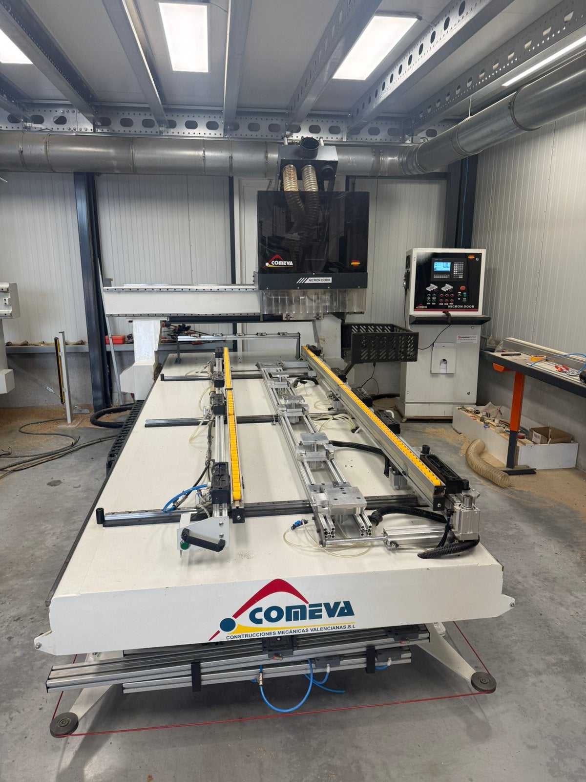 Comeva Nicron Door C 13/32 2019 CNC bewerkingscentrum., Ophalen, Gebruikt, Elektrisch, Bovenfrees