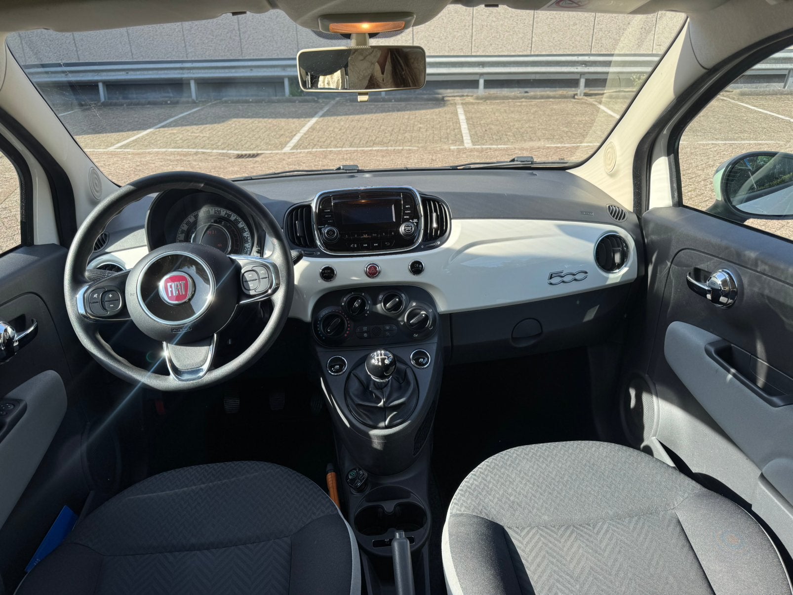 Foto 13 van Fiat 500 0.9 TwinAir TURBO 80 pk | Wit | 2017 | Nieuwe APK