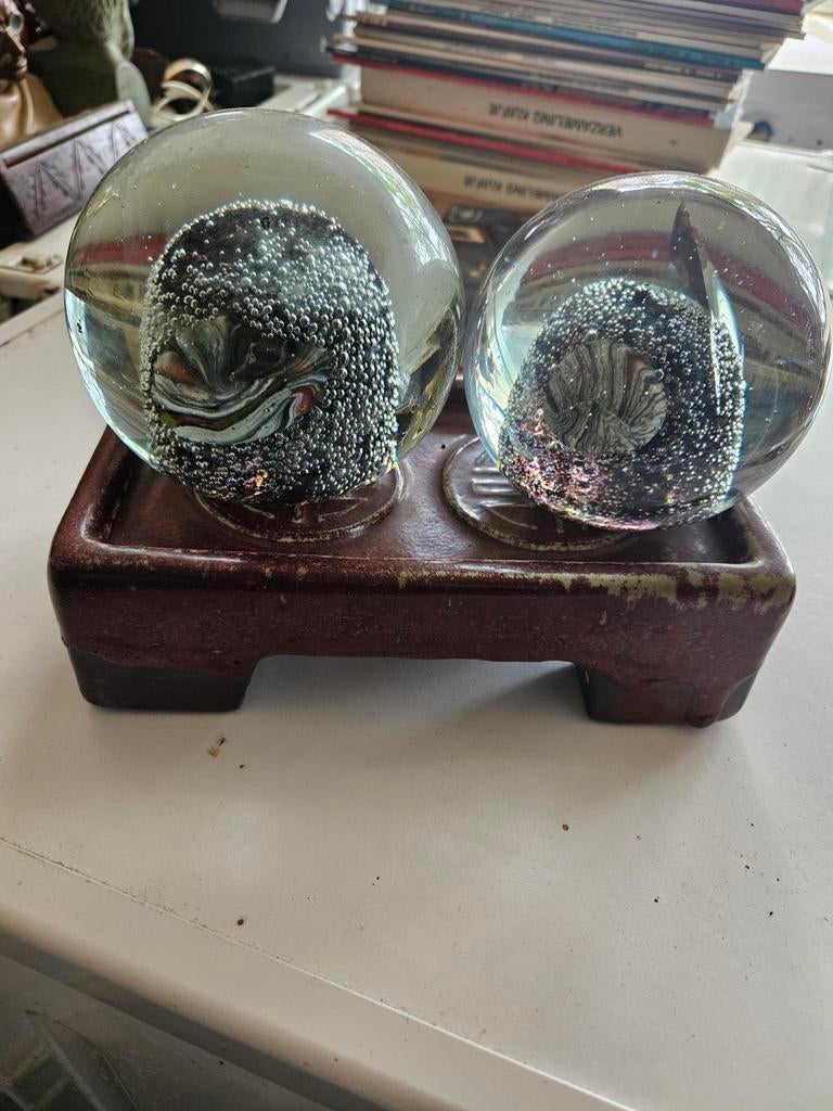 Decoratieve glazen bollen op keramische houder, Ophalen of Verzenden