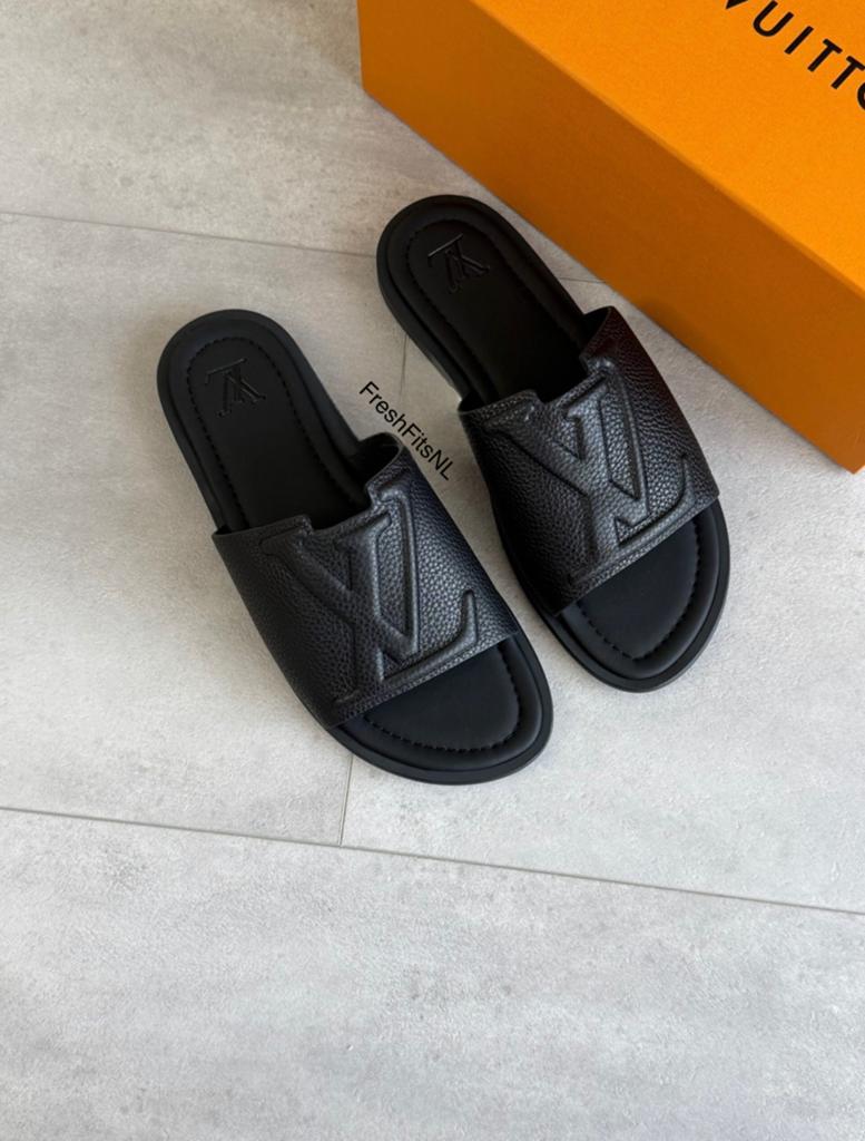 Louis Vuitton Slippers [diverse kleuren 42-45], Ophalen of Verzenden, Zo goed als nieuw, Overige kleuren