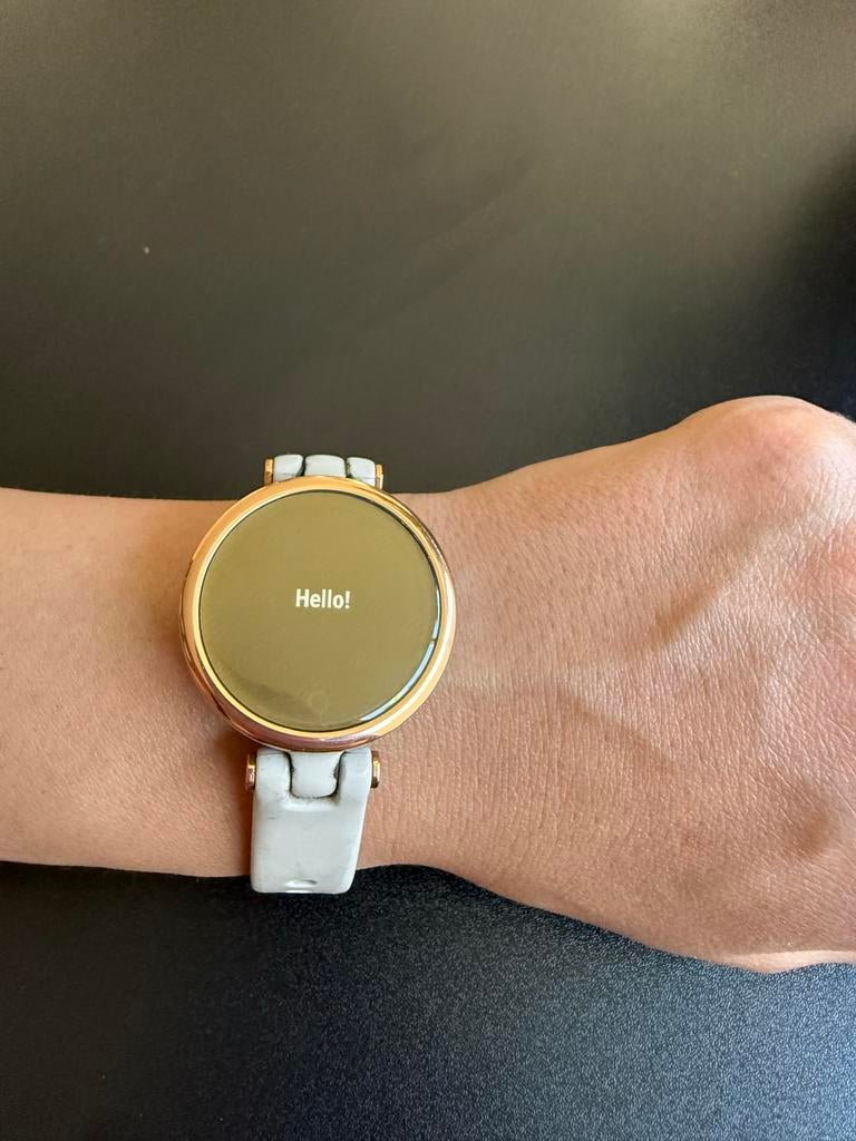 Garmin Lily Sport Roségoud/Lichtbeige Smartwatch, Hartslag, Ophalen of Verzenden, Zo goed als nieuw, Android